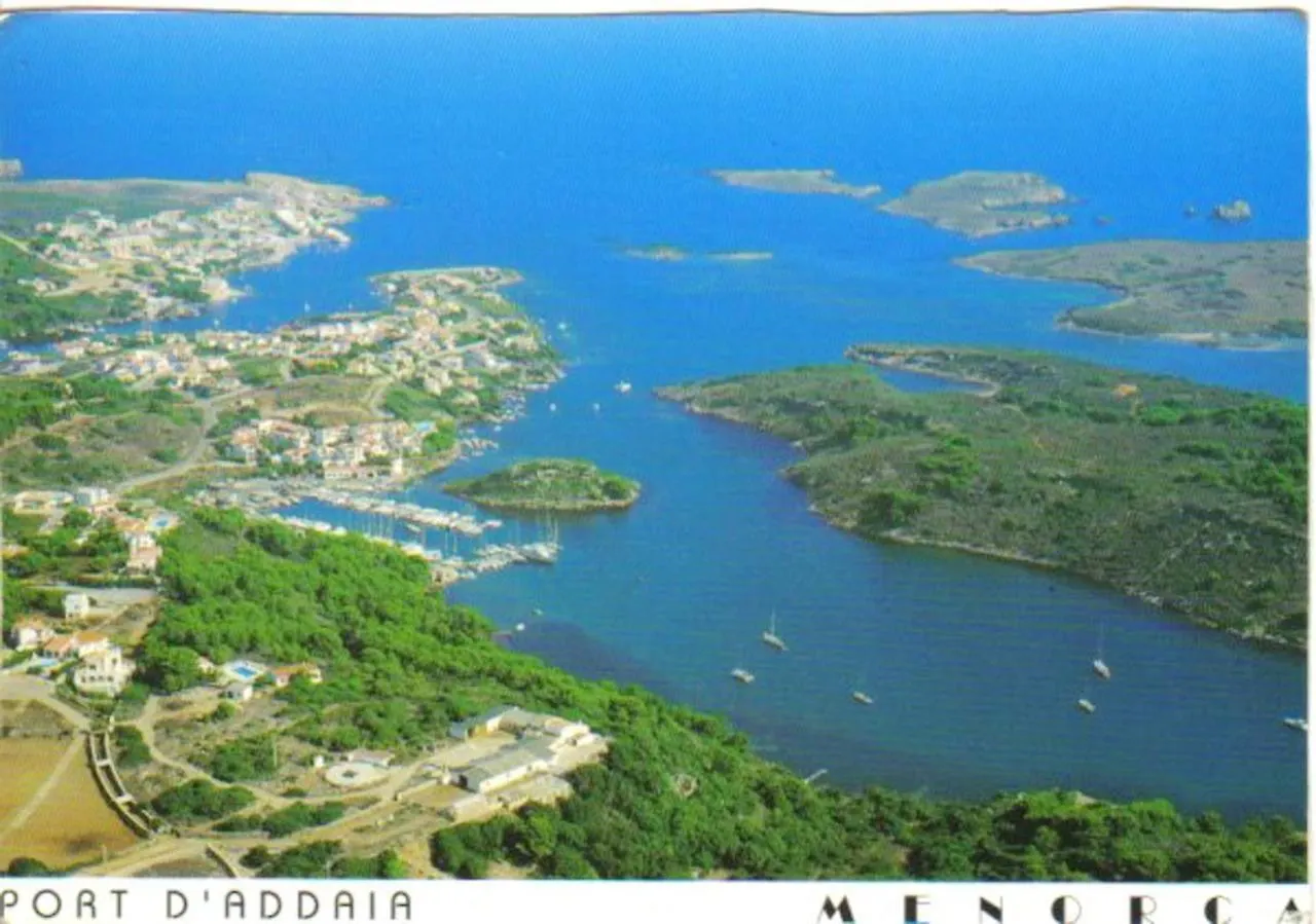 Apartment With 2 Bedrooms In Port D'Addaia With Shared Pool Enclosed Garden And Wifi